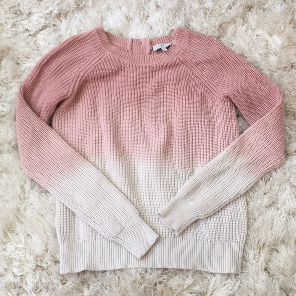 Like New Pink Ombré Wooden Buttons Sweater🌸